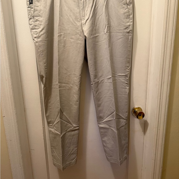 Classic Men's Khaki Chinos - Picture 1 of 4